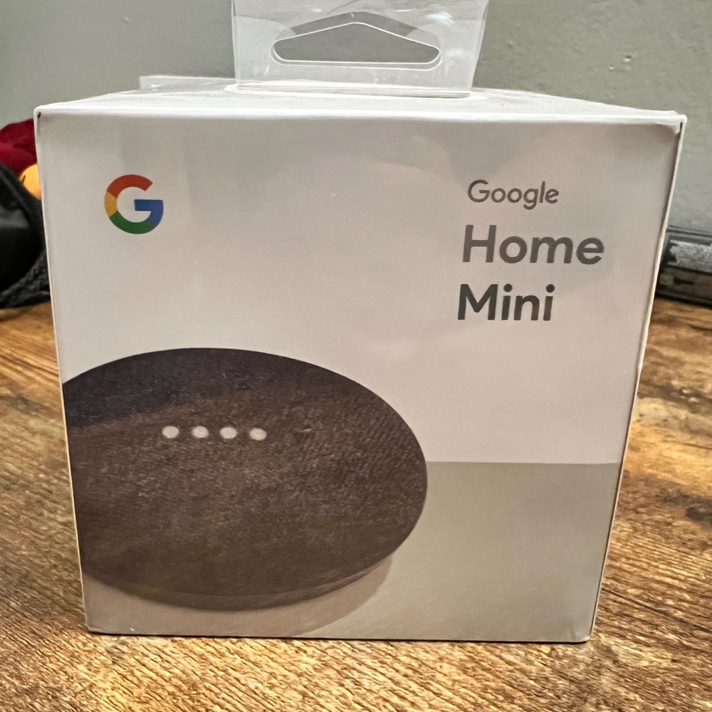 Google home mini NEW